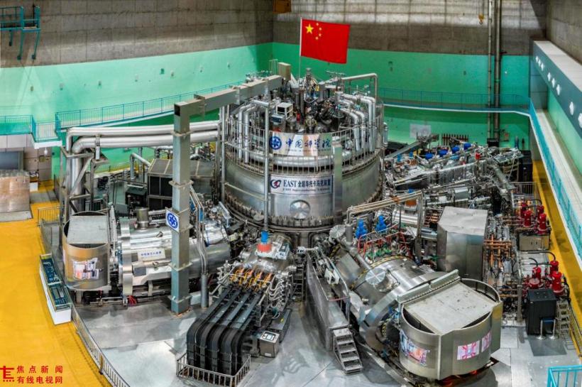 全超导托卡马克核聚变实验装置(EAST)。王夙素摄